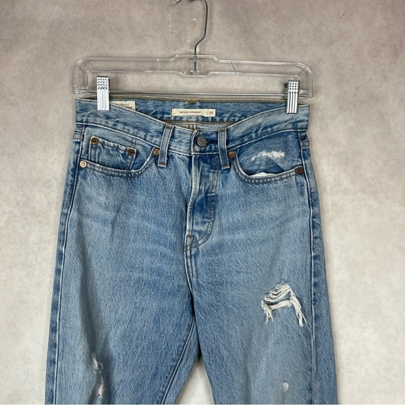 Levi's Wedgie Straight Authentically Yours Light Blue Wash Jeans Women's Size 25 - Picture 3 of 10
